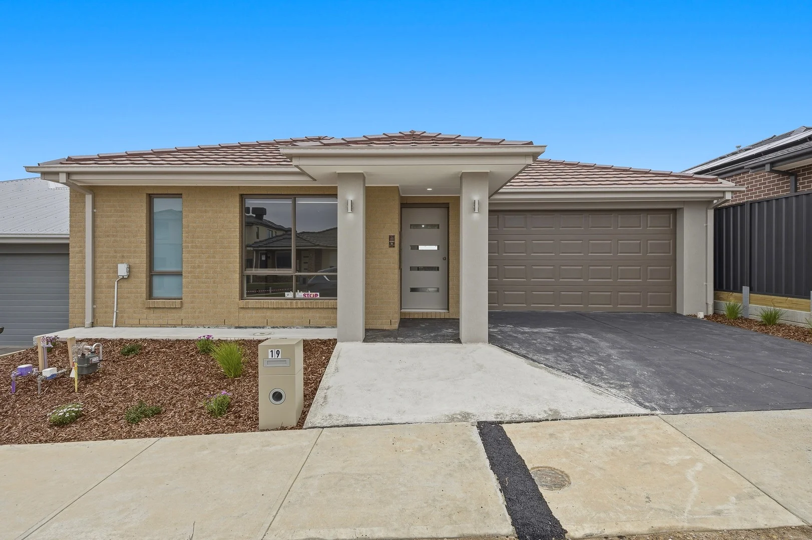 19 Shakeal Way, Clyde North VIC 3978