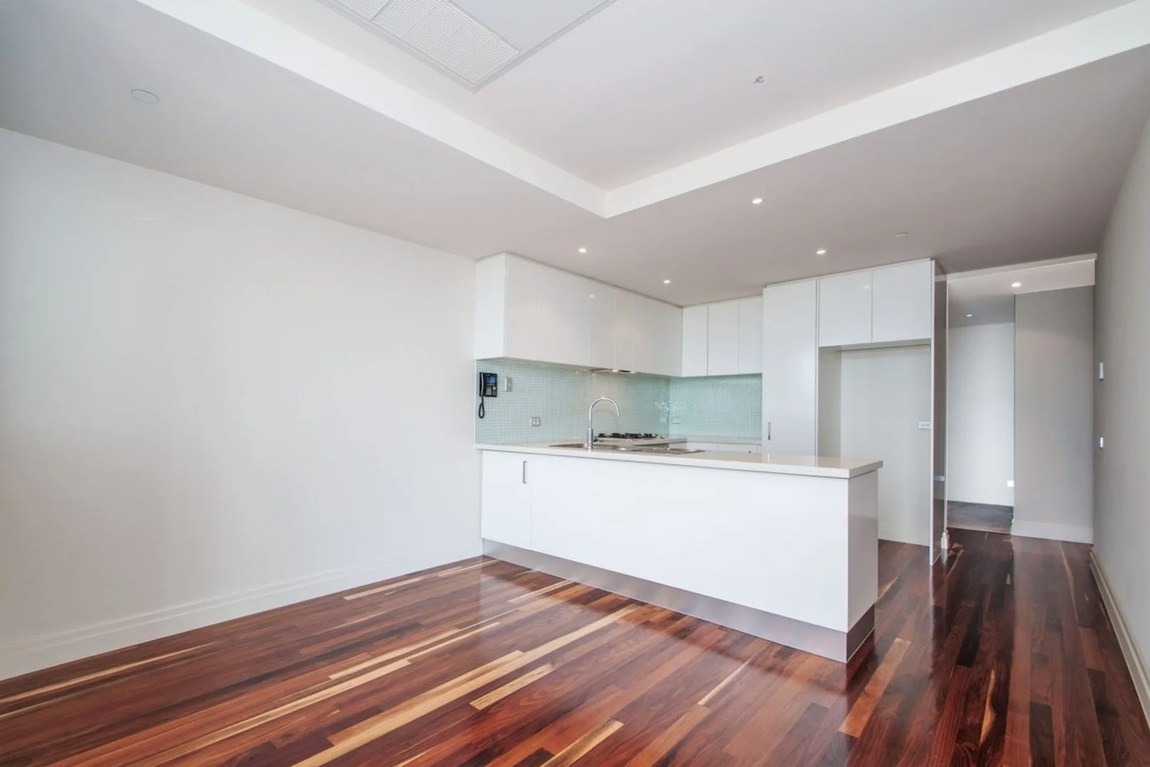 Additional image 4 of 302/91-93 Tram Road, Doncaster VIC 3108