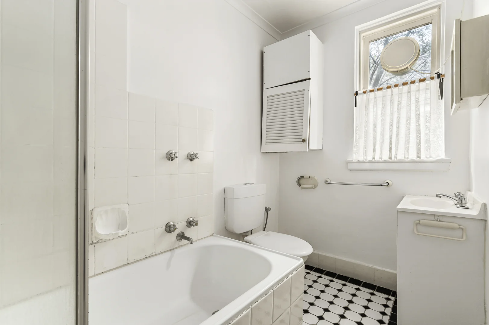 Additional image 5 of 2/42 Eastbourne Street, Windsor VIC 3181