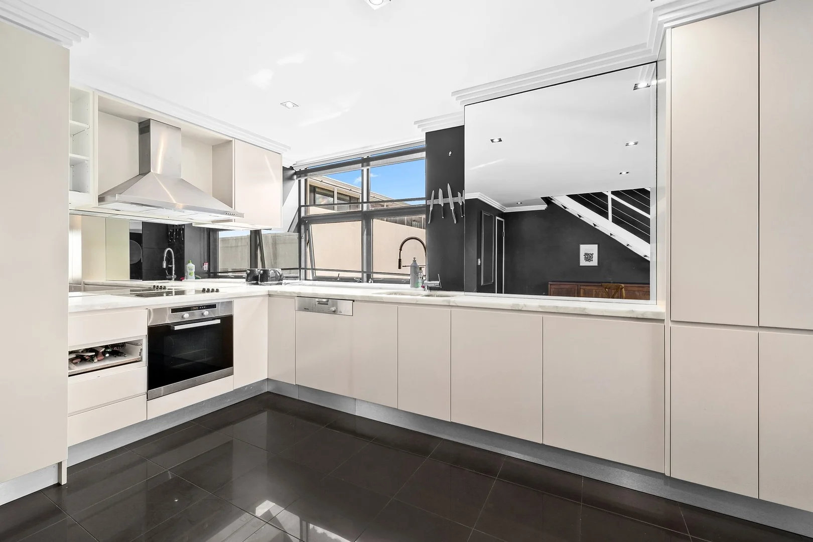 Additional image 3 of 14/26-34 McElhone Street, Woolloomooloo NSW 2011