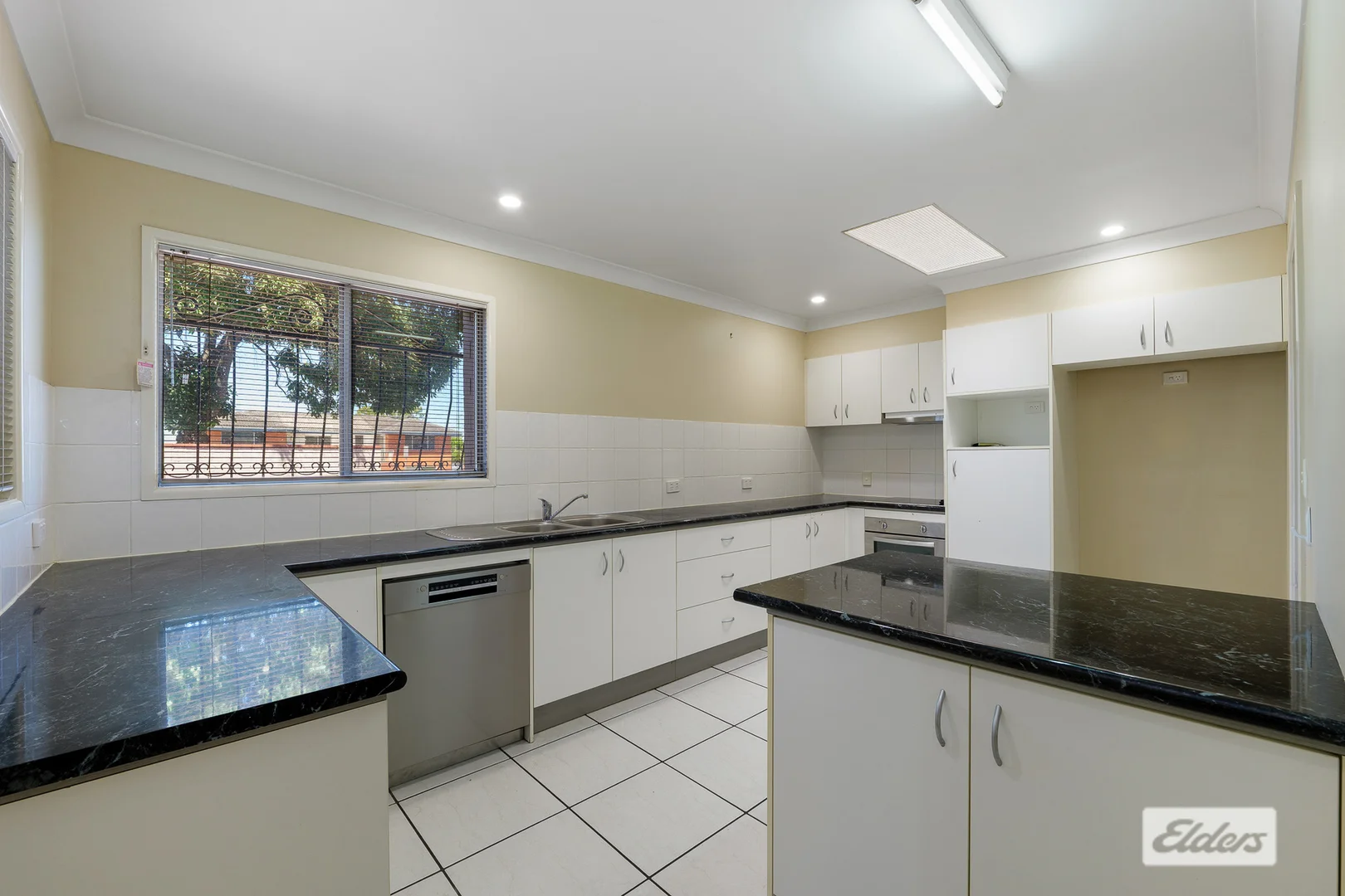 Additional image 3 of 522 Mains Road, Macgregor QLD 4109