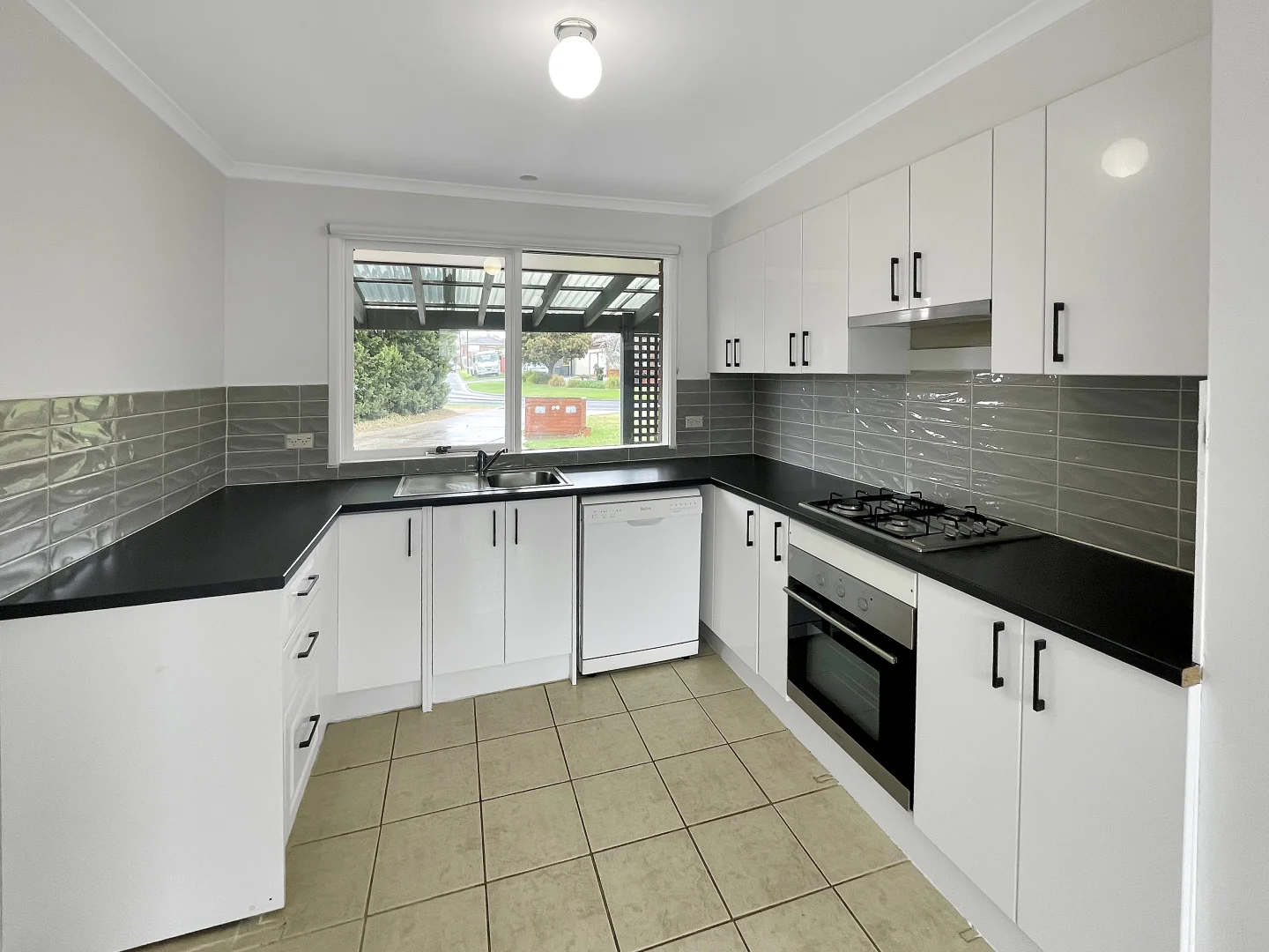 Additional image 3 of 1/2 Nanworen Crescent, Bell Park VIC 3215