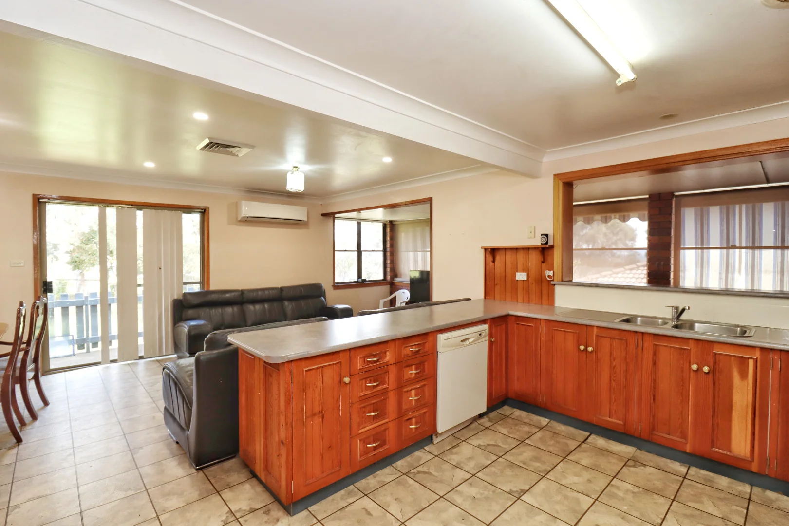 Additional image 2 of 9 Lentara Street, Cowra NSW 2794