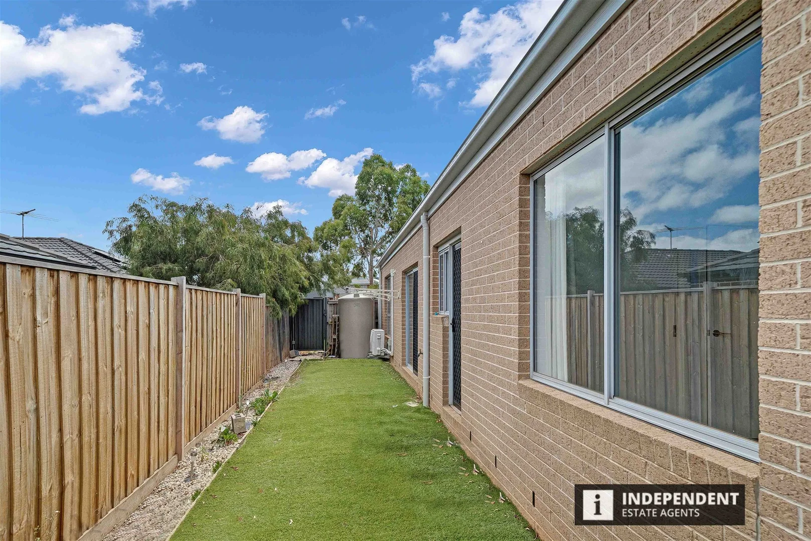 Additional image 9 of 2 Citreus Circuit, Brookfield VIC 3338