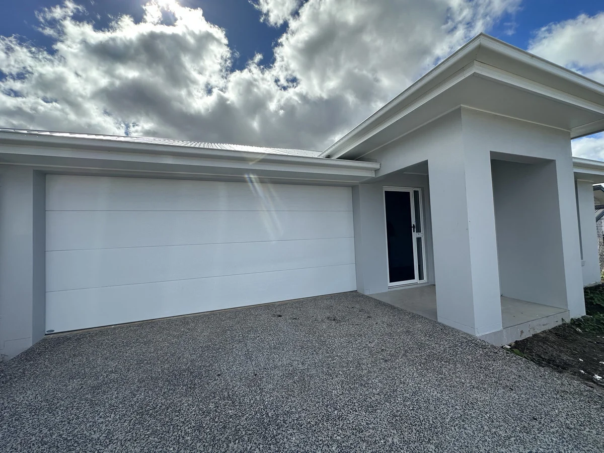 5 Sunrise Street, Glenvale QLD 4350