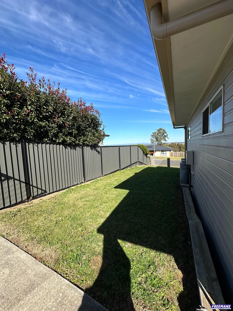 60 Banksia, Kingaroy QLD 4610 photo 3