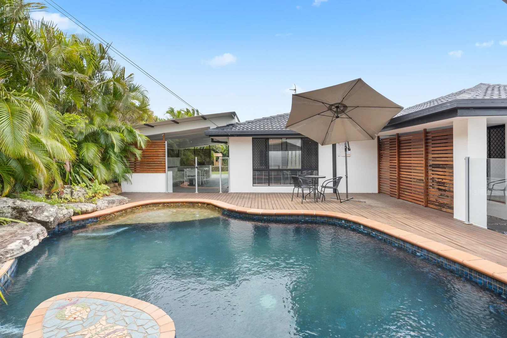 7 Crinum Crescent, Southport QLD 4215