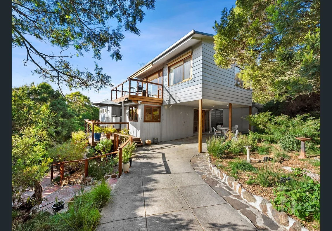 9 McLeod Rd, Mount Martha VIC 3934