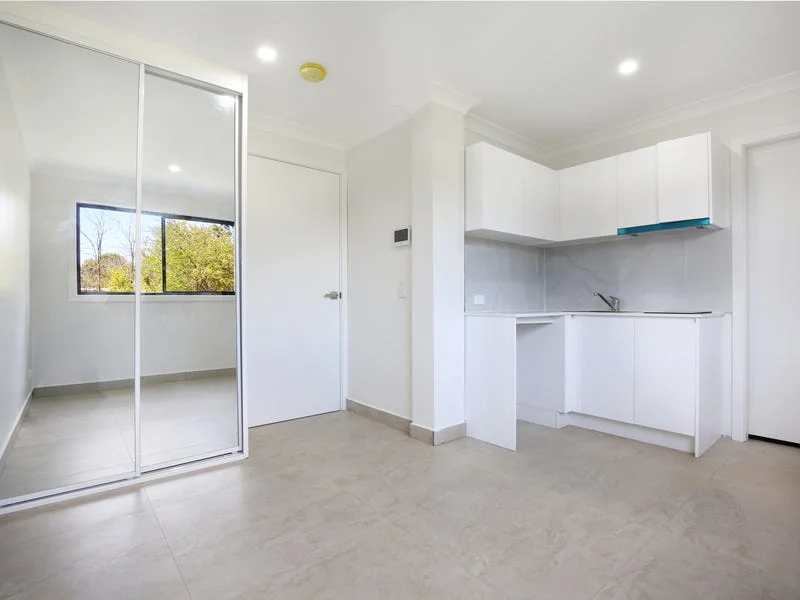 4/4 Cosgrove Cres, Kingswood NSW 2747