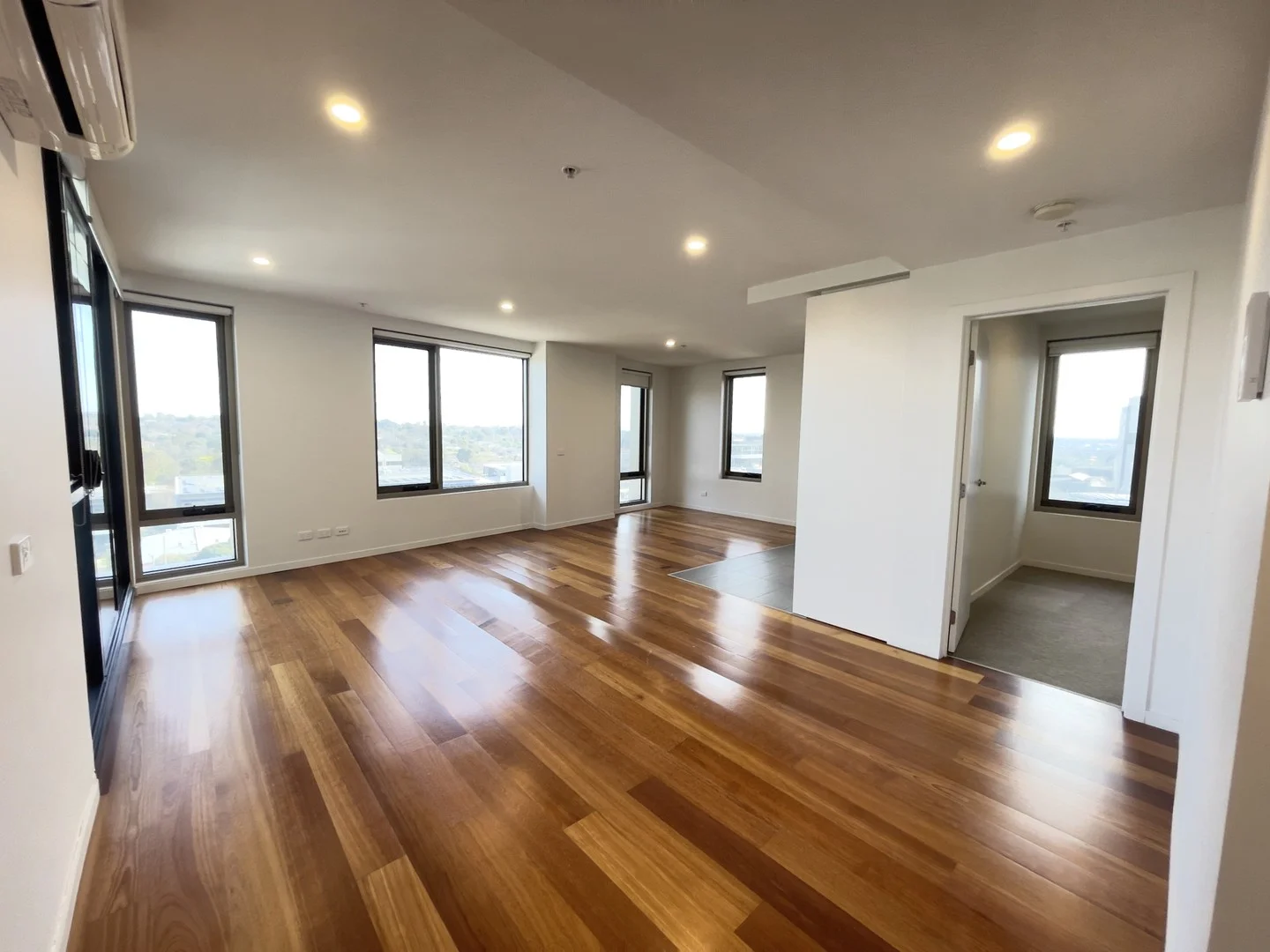 702/8 Wellington Road, Box Hill VIC 3128