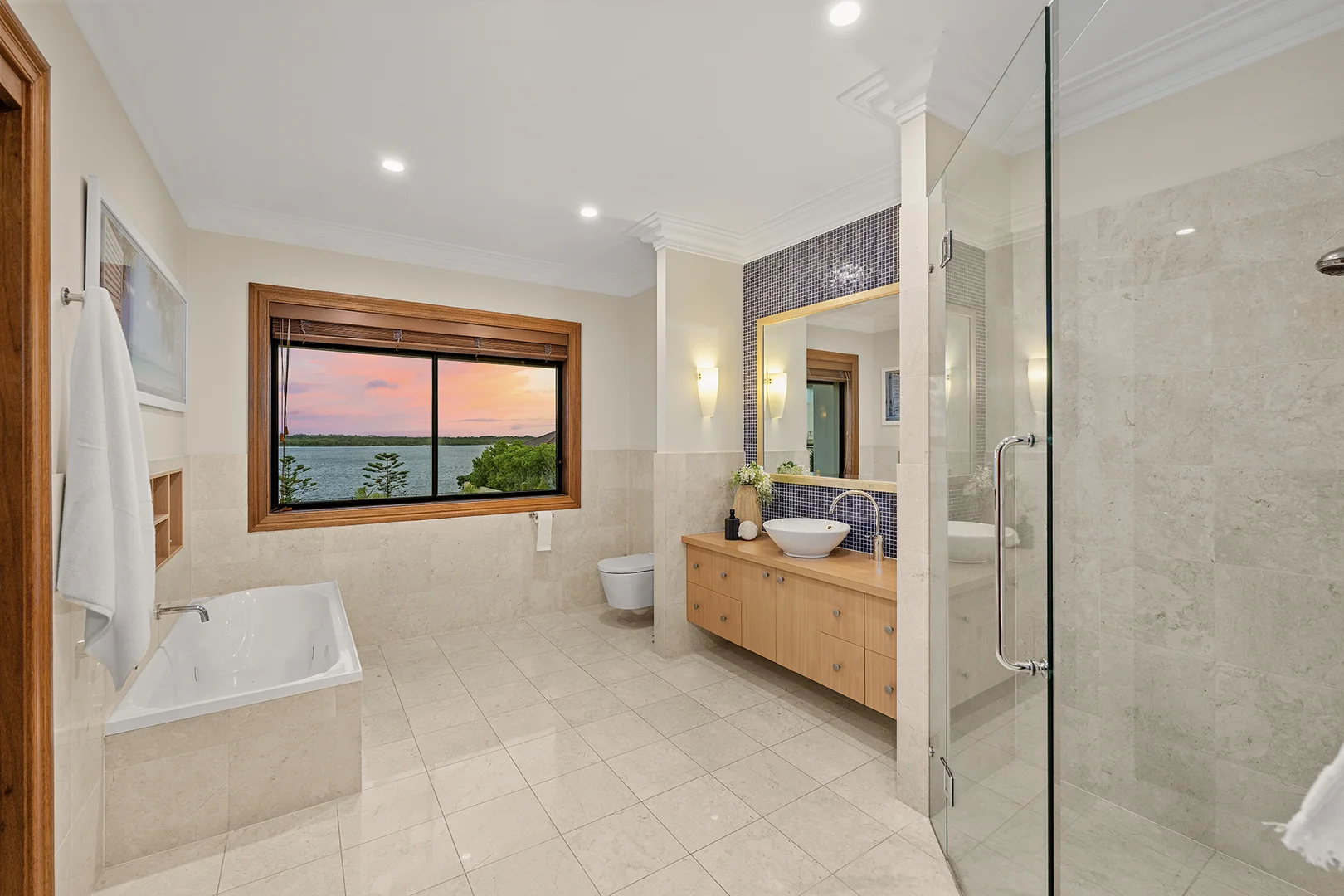 Additional image 23 of 23 King Charles Dr, Sovereign Islands QLD 4216