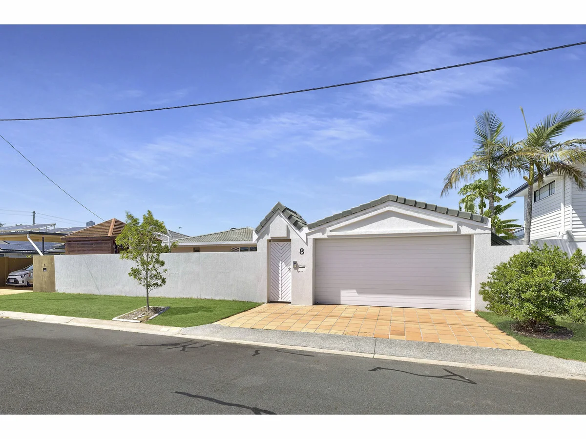 Additional image 5 of 8 Cristobel Court, Broadbeach Waters QLD 4218