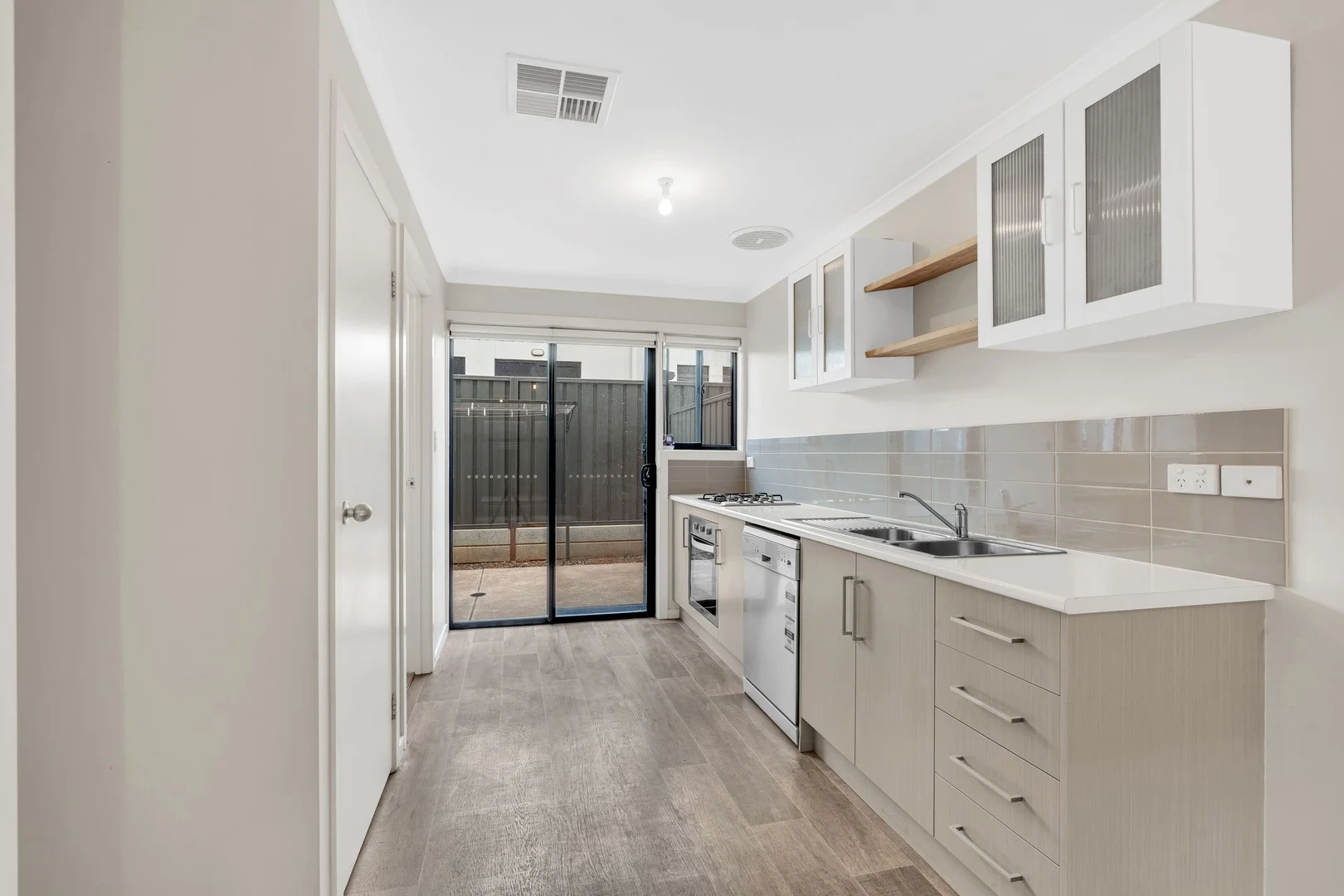 11/3 Campbell Road, Elizabeth Downs SA 5113