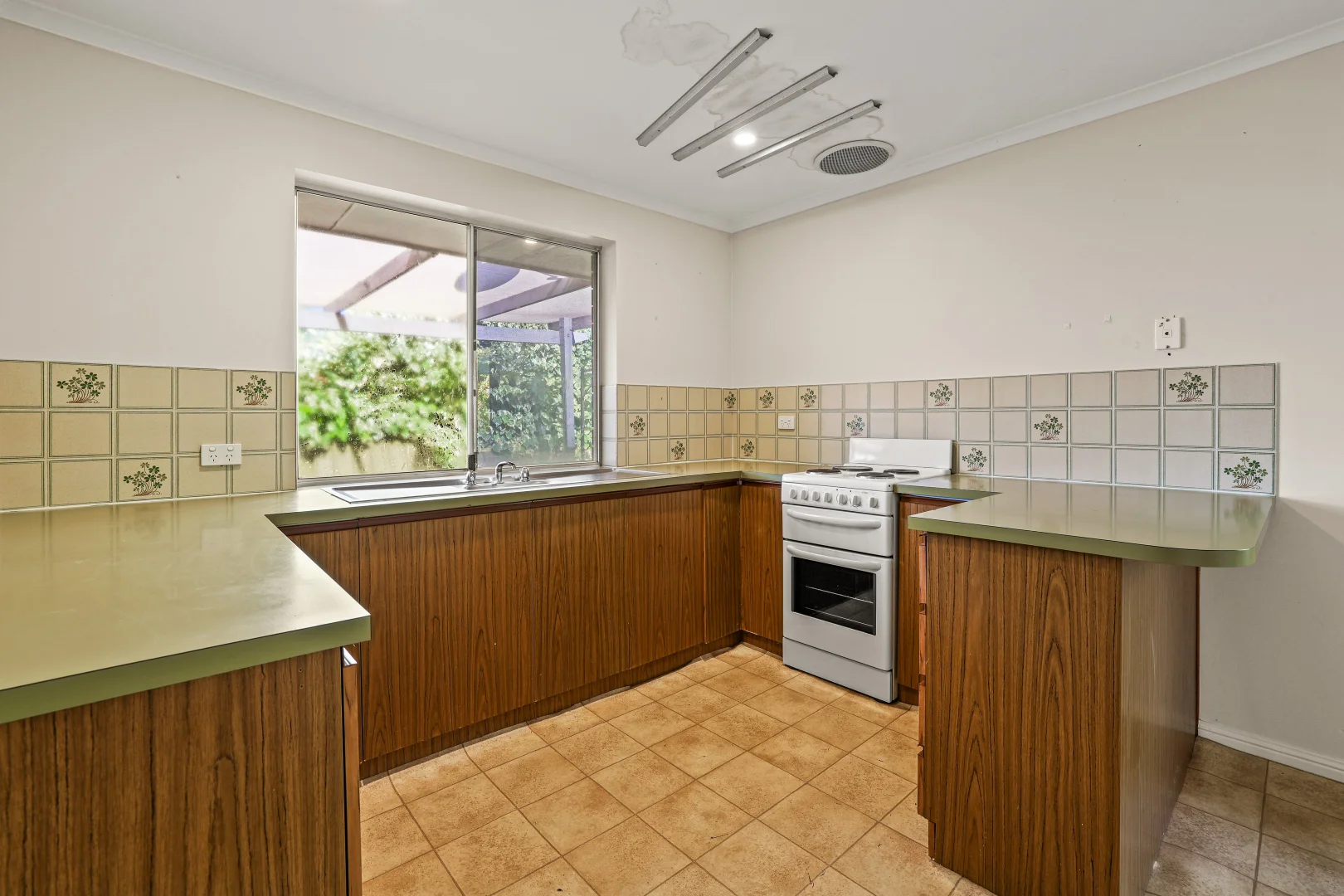 Additional image 7 of 10 Barndoo Street, Hallett Cove SA 5158