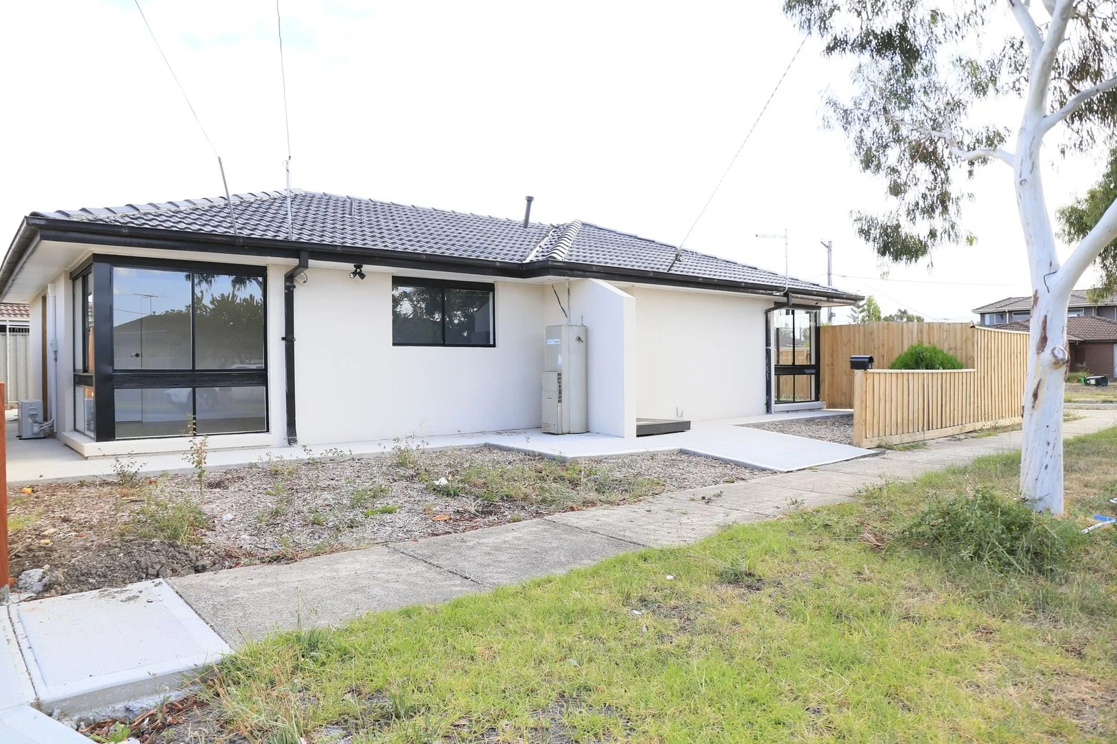 8 Eldorado Crescent, Meadow Heights VIC 3048