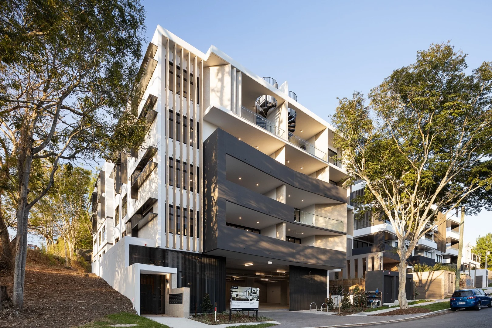 unit 402/15 Priory Street, Indooroopilly QLD 4068