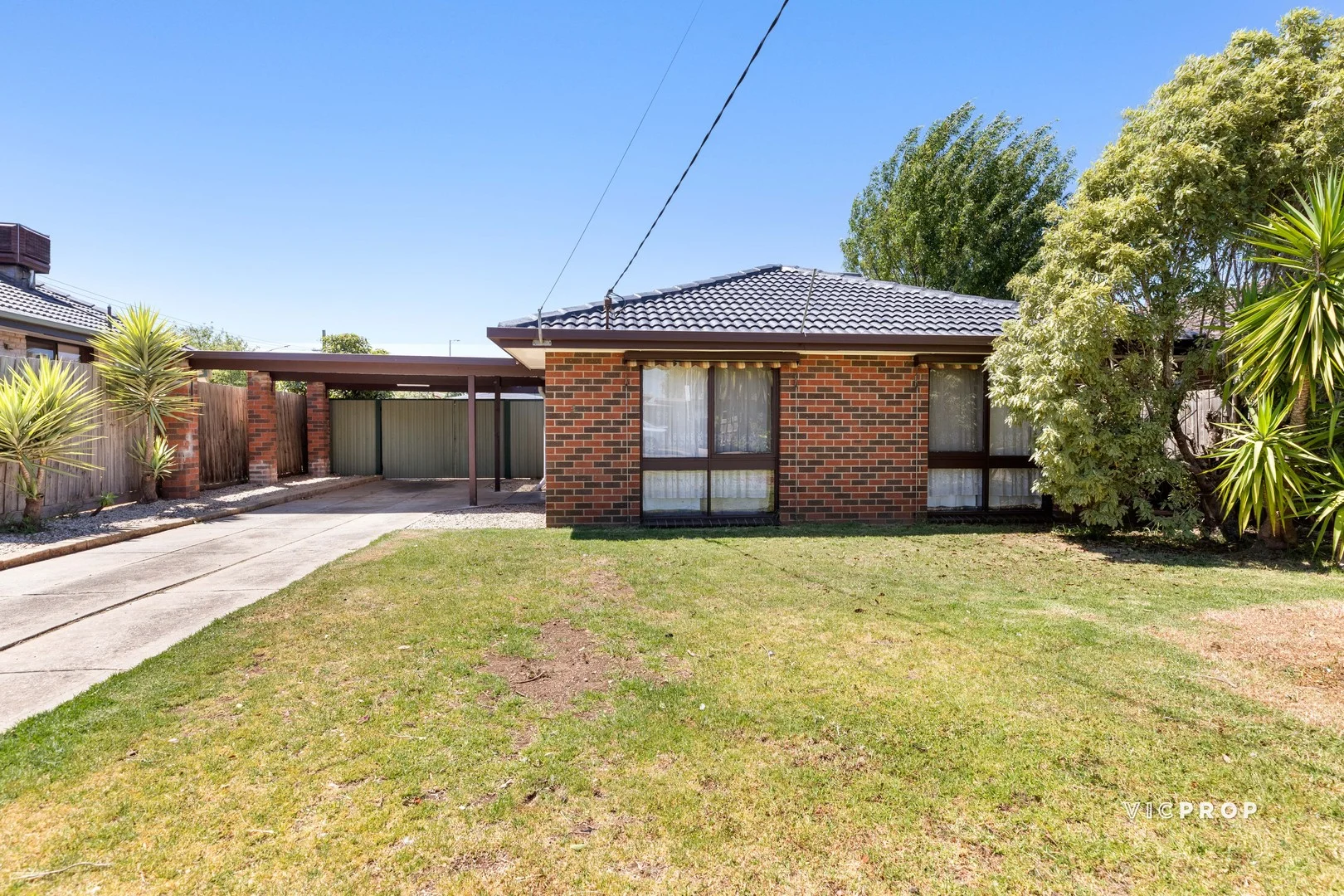3 Bernard Drive, Melton South VIC 3338