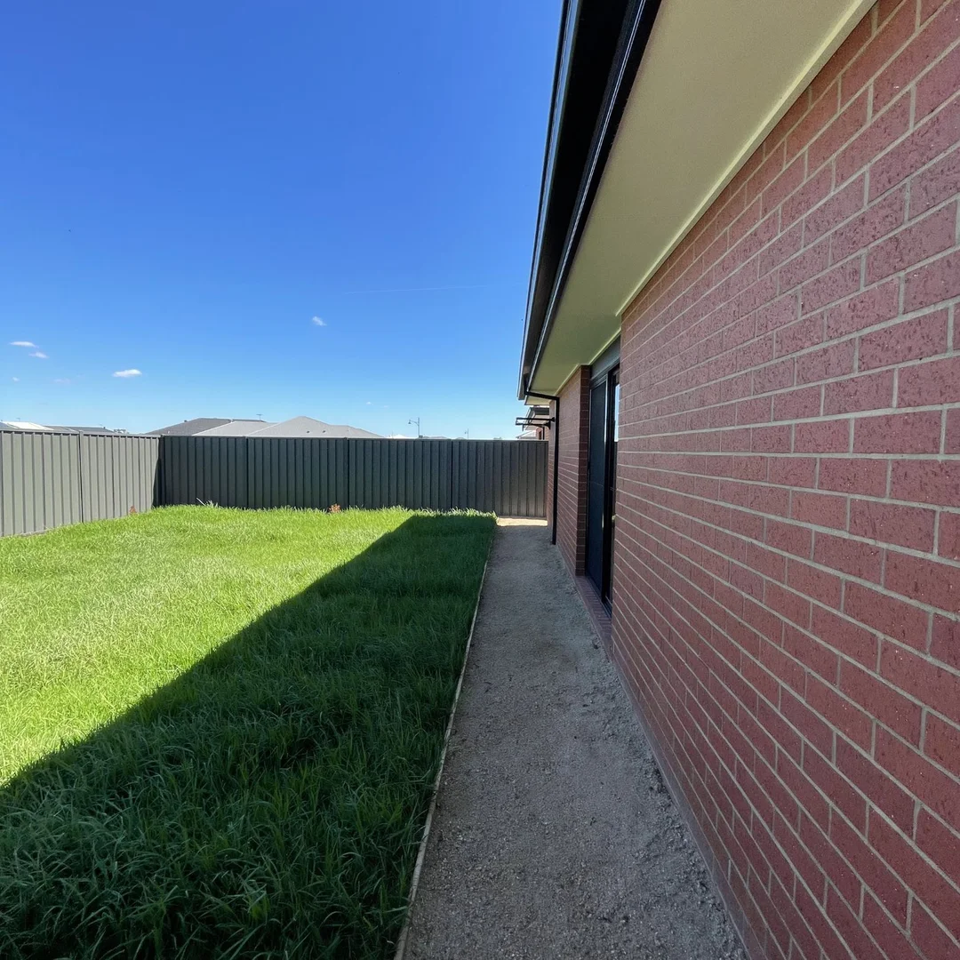 60 Laurina Road, Yarrawonga VIC 3730 photo 2
