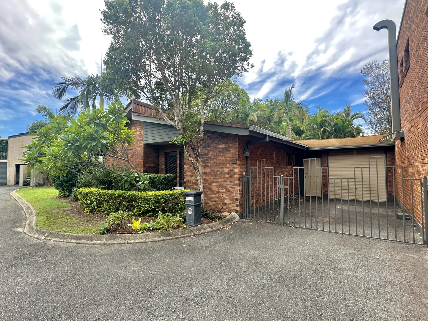 9/111 Salerno Street, Isle Of Capri QLD 4217