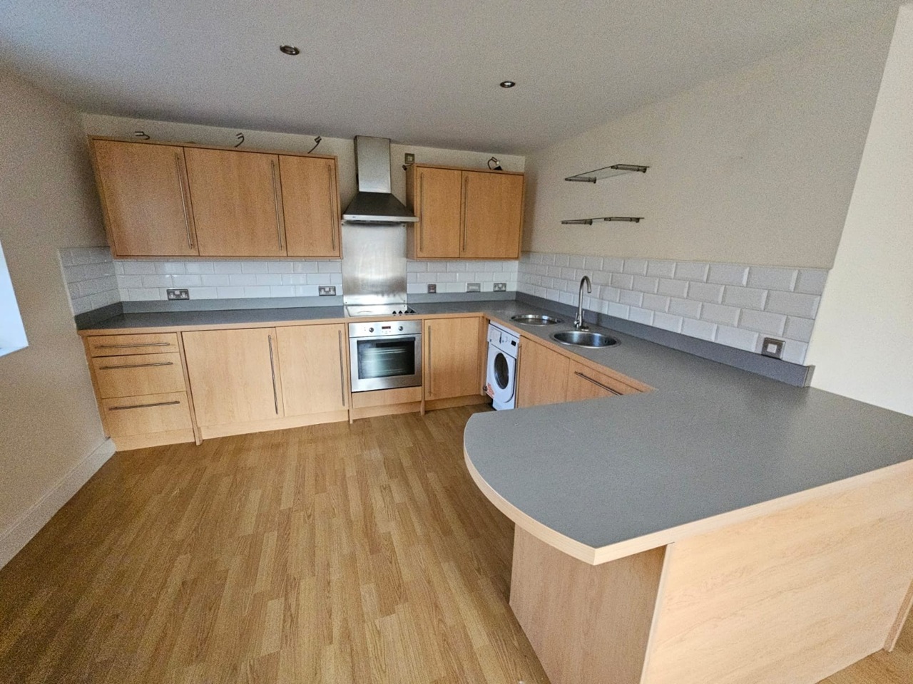 2 Bed Flat, Fleming House, NG3, N1 7GU