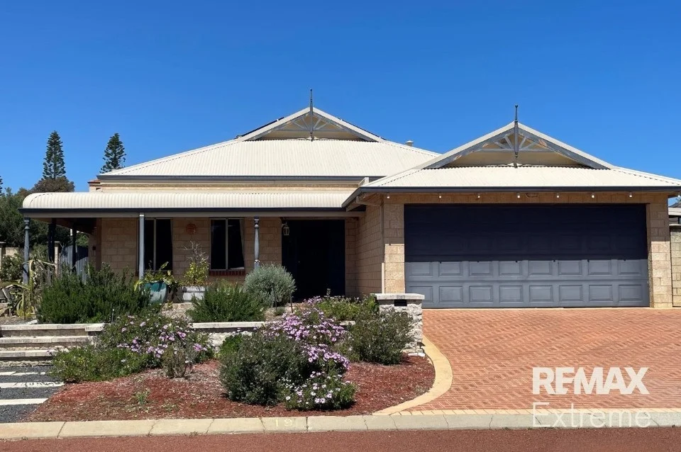 18 Discovery Circuit, Iluka WA 6028 photo 2