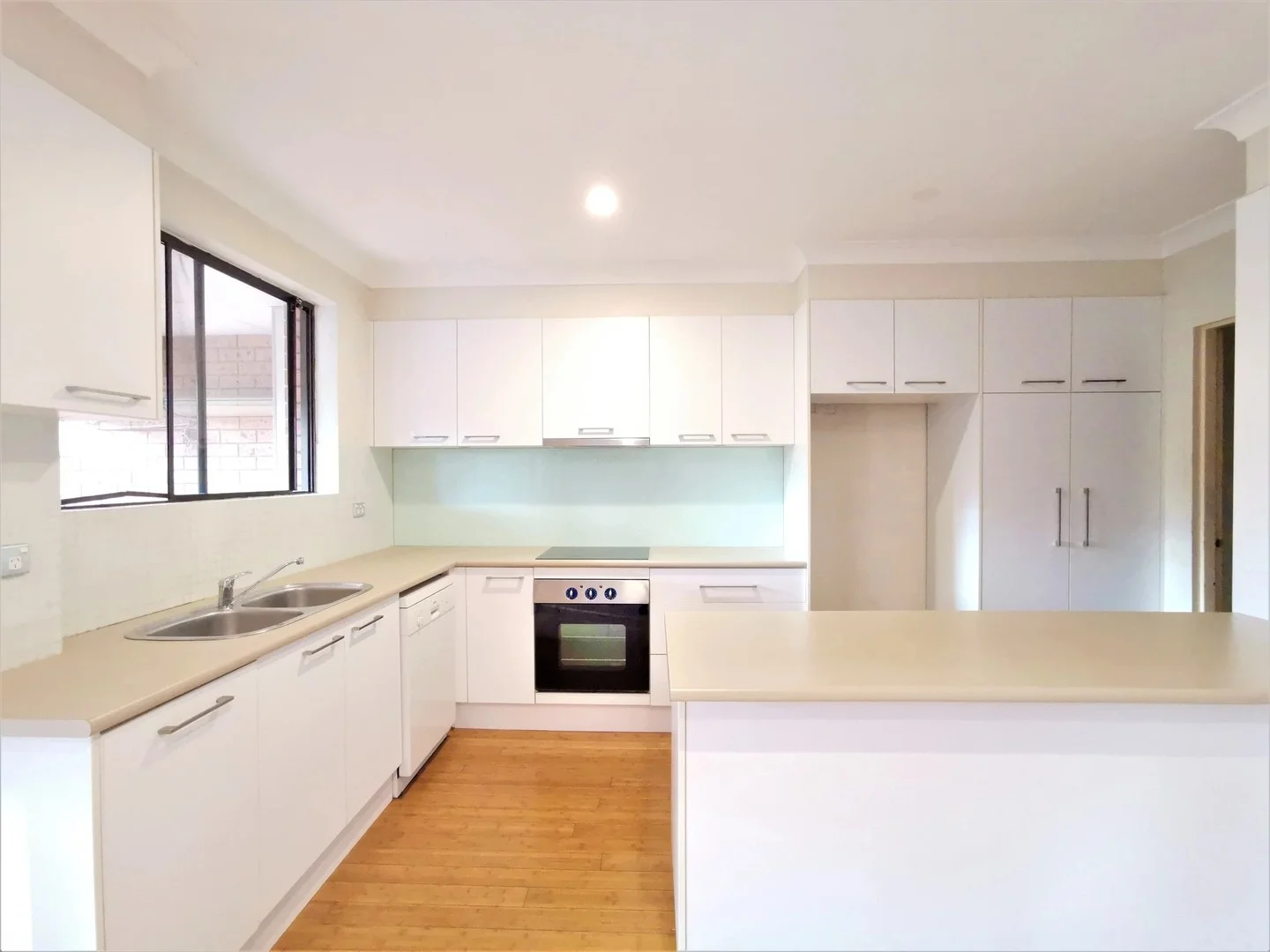24/2 Caledonian St, Bexley NSW 2207
