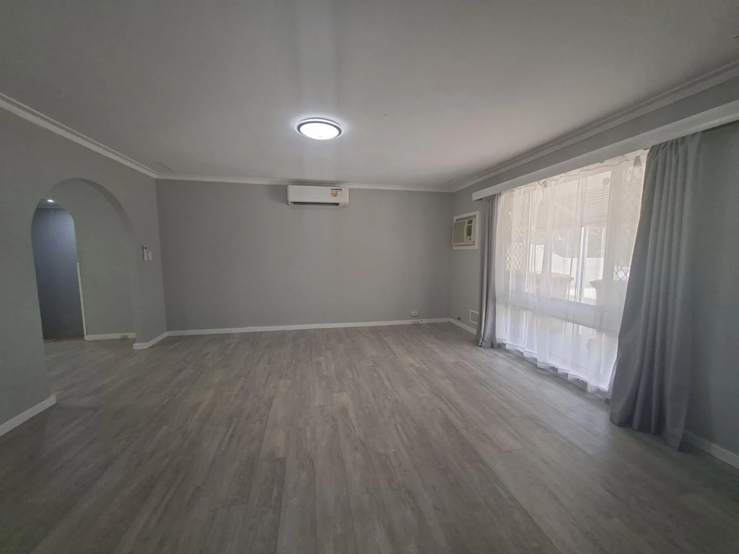 Additional image 4 of 59 Sicklemore Rd, Parmelia WA 6167