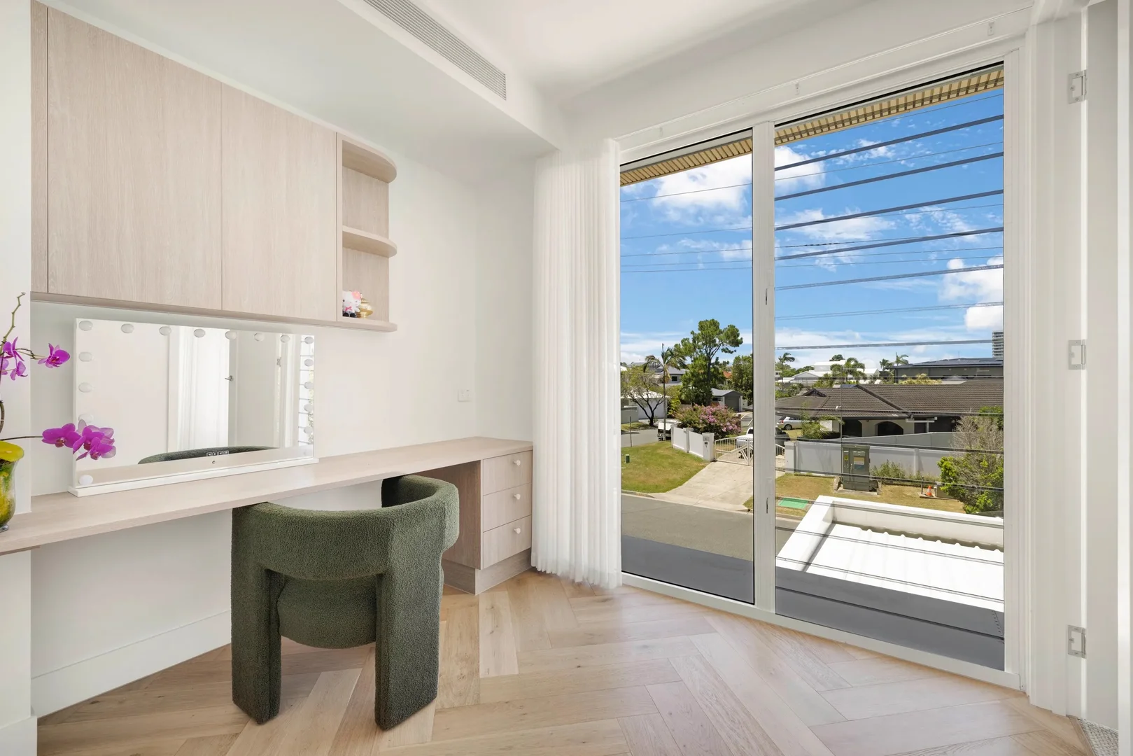 Additional image 17 of 1/33 Merrimac Boulevard, Broadbeach Waters QLD 4218
