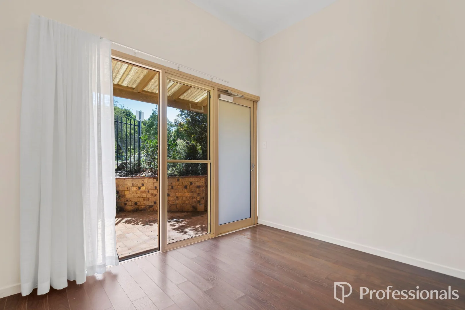 4/49 Main St, Tamborine Mountain QLD 4272 photo 2