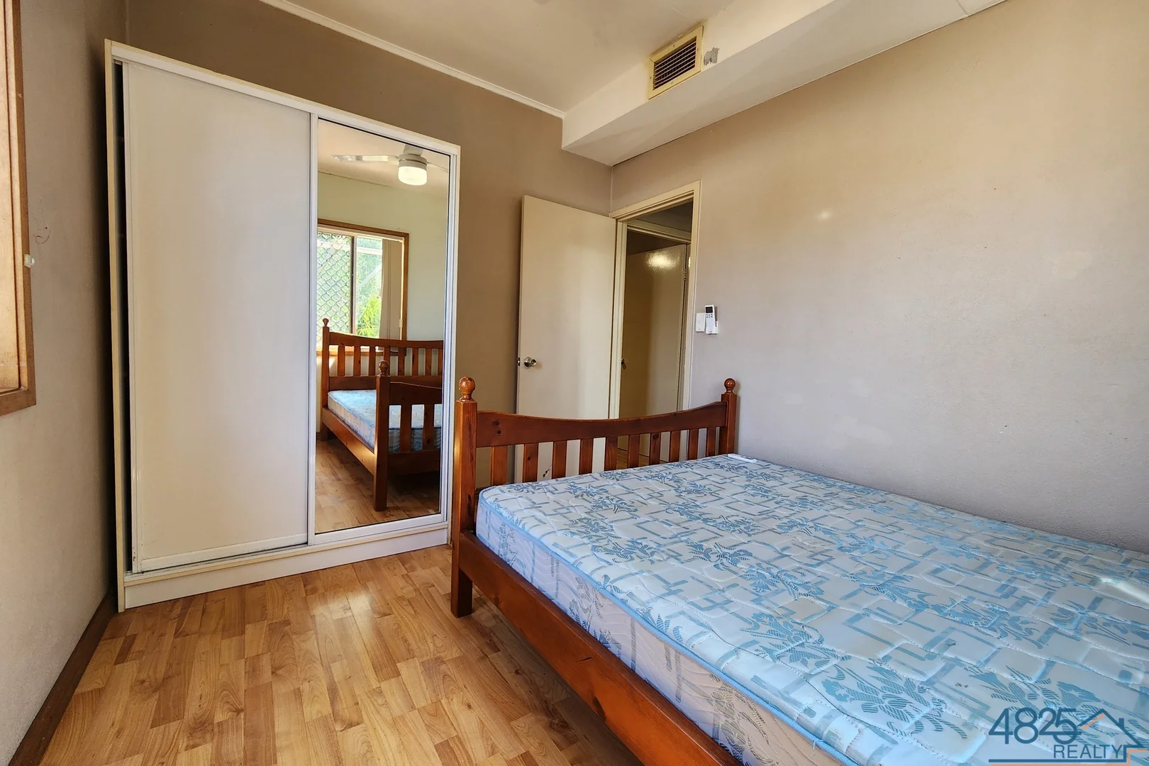Additional image 5 of 4/17 Hilary Street, Mount Isa QLD 4825
