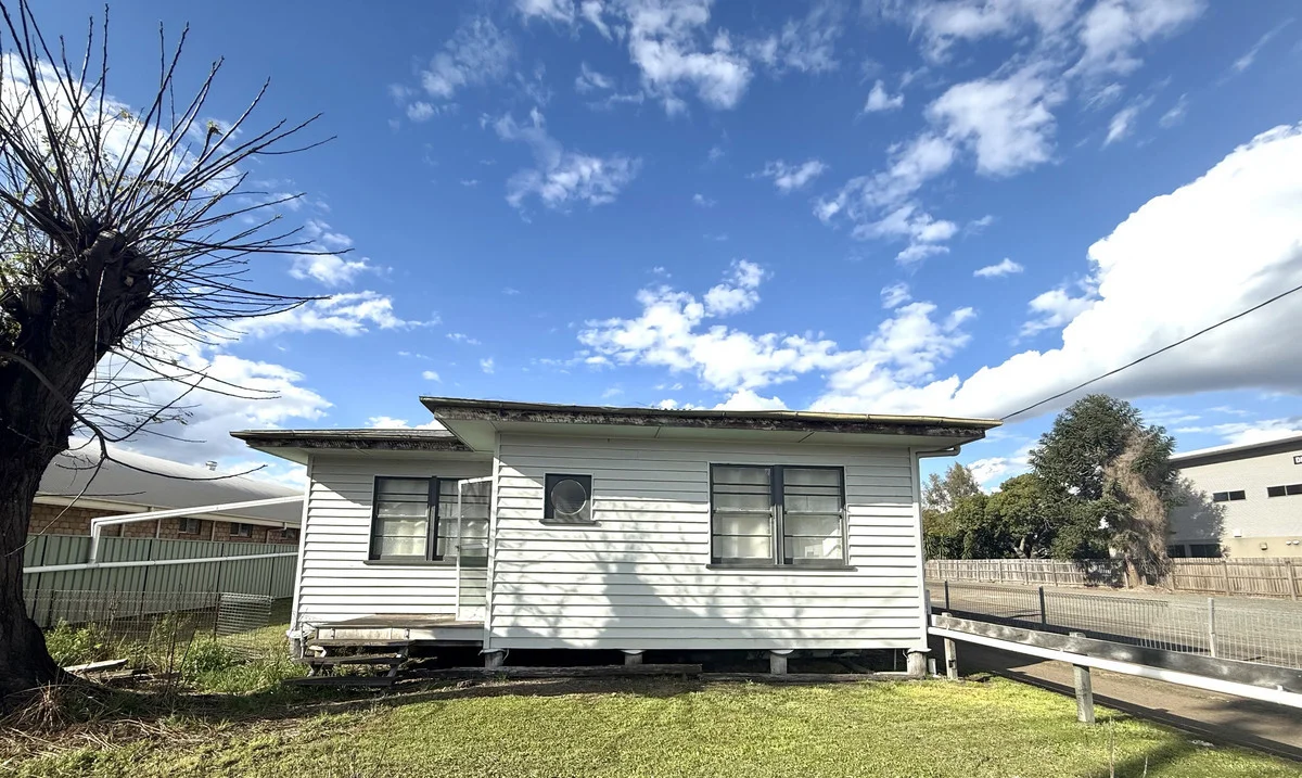 7 Drayton Street, Dalby QLD 4405