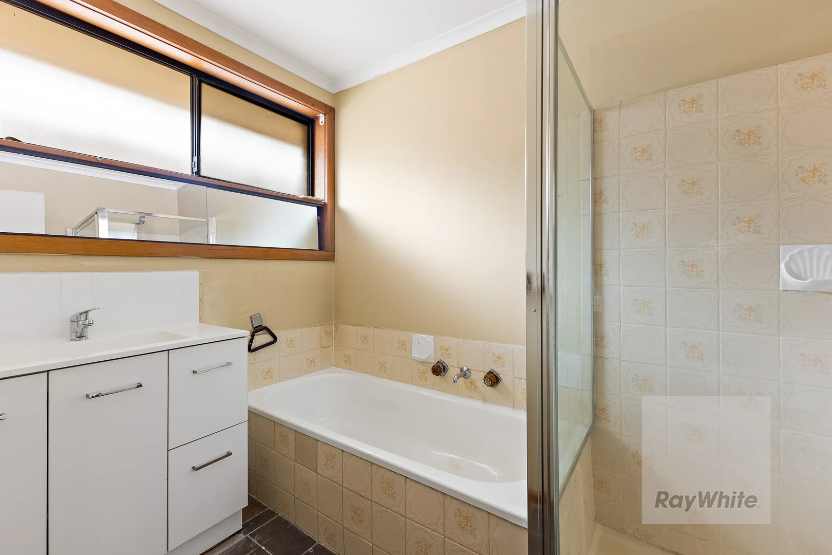 Additional image 10 of 71 Freeman Crescent, Mill Park VIC 3082