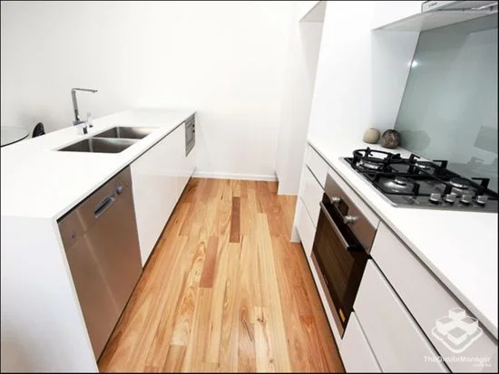7/2 Laurence St, St Lucia QLD 4067