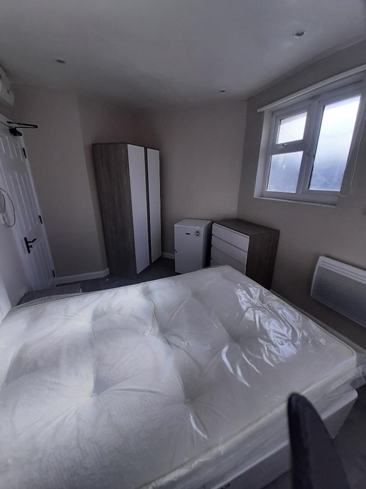 Additional image 5 of Studio Flat, Rose Hill, OX4, N1 7GU