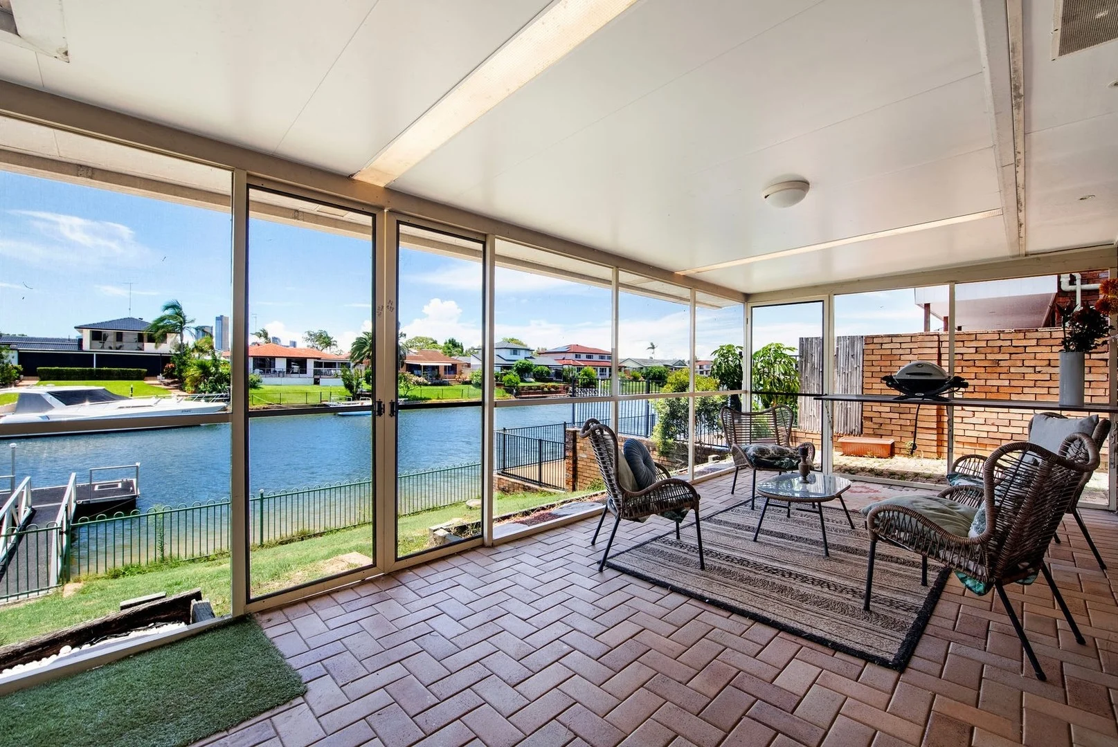 28 Pilot Court, Mermaid Waters QLD 4218