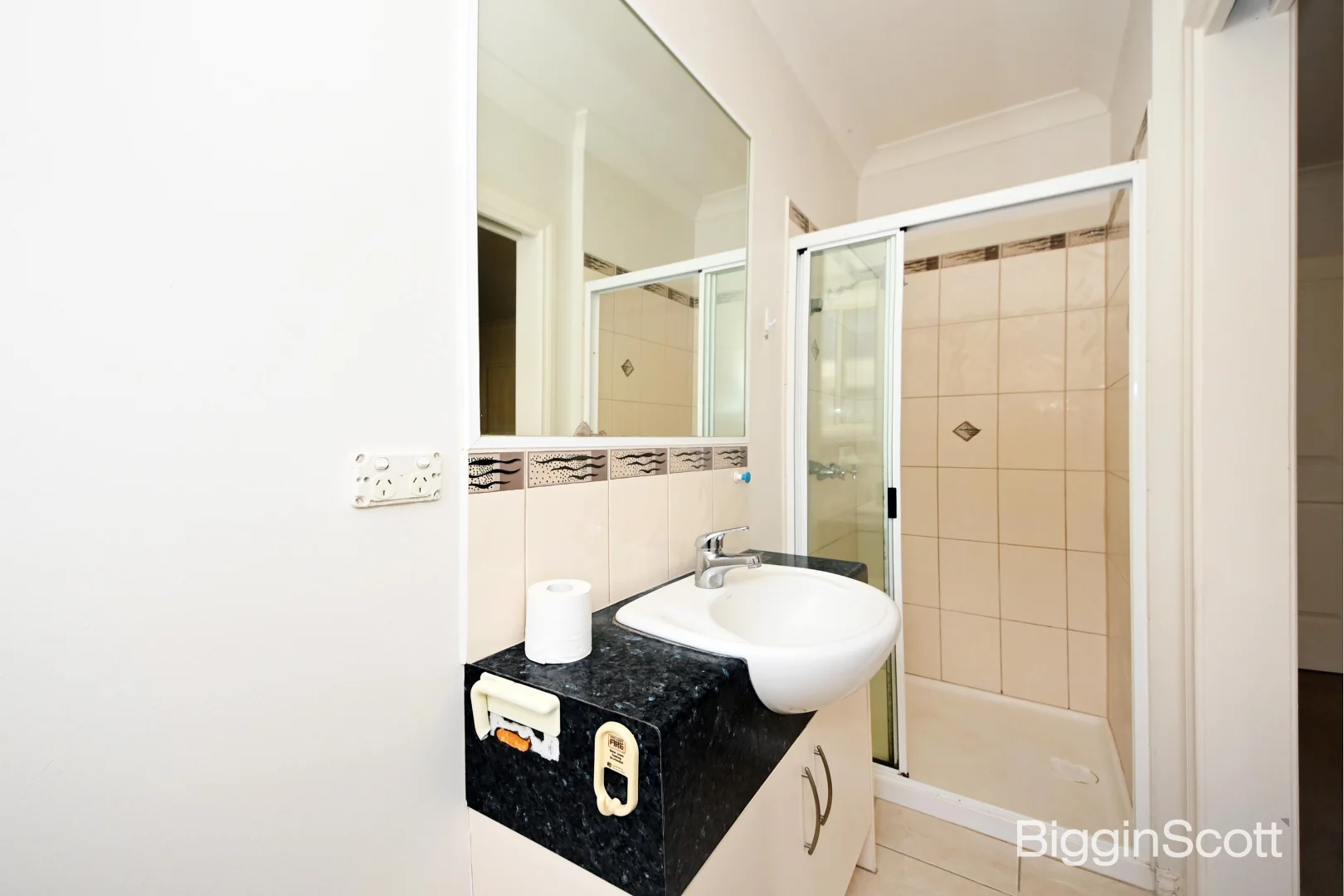 Additional image 8 of 2/18 Bennett Avenue, Mount Waverley VIC 3149