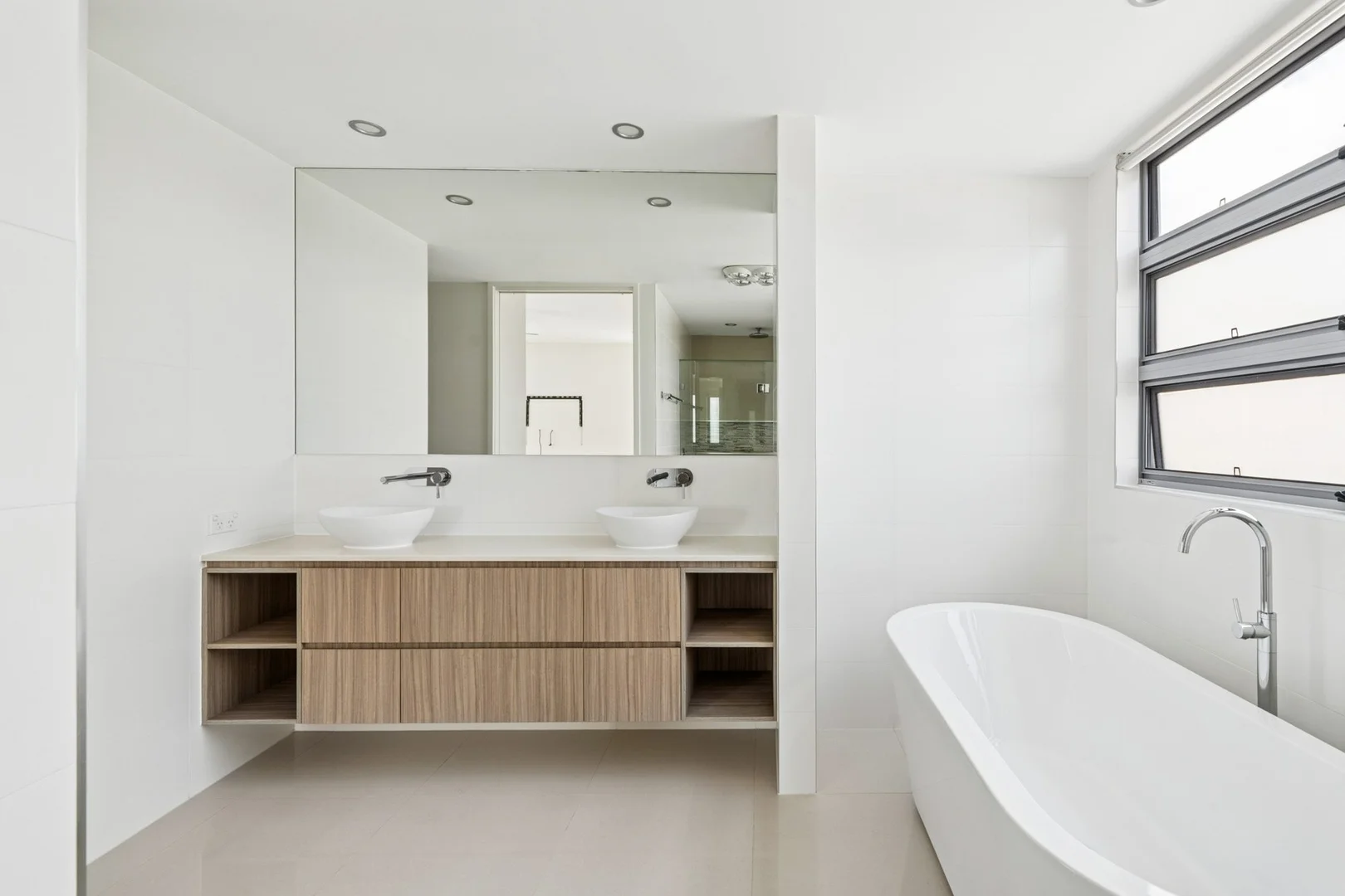Additional image 12 of 1069 Edgecliff Drive, Hope Island QLD 4212