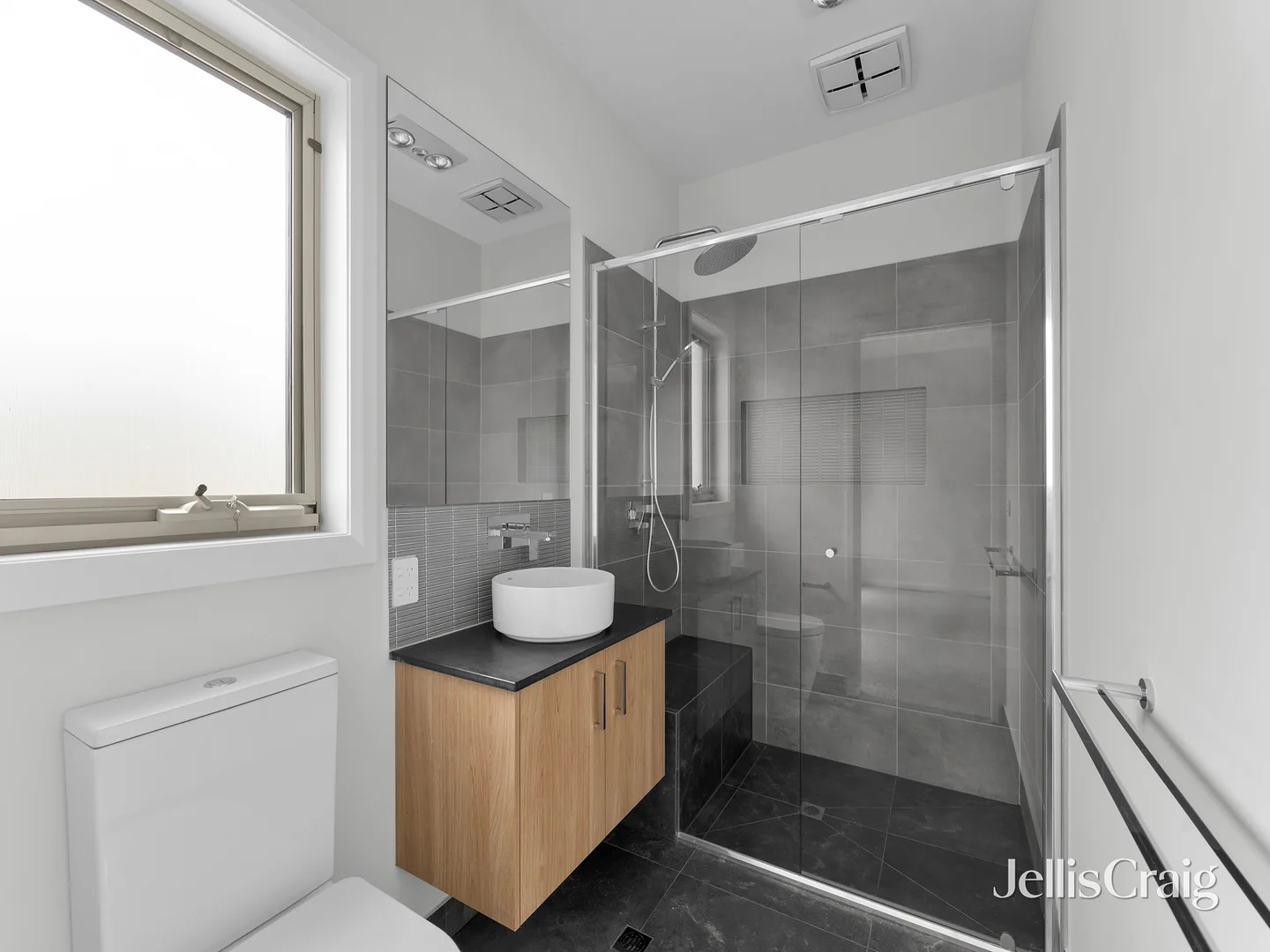 Additional image 8 of 2/1 Cora Court, Mount Waverley VIC 3149