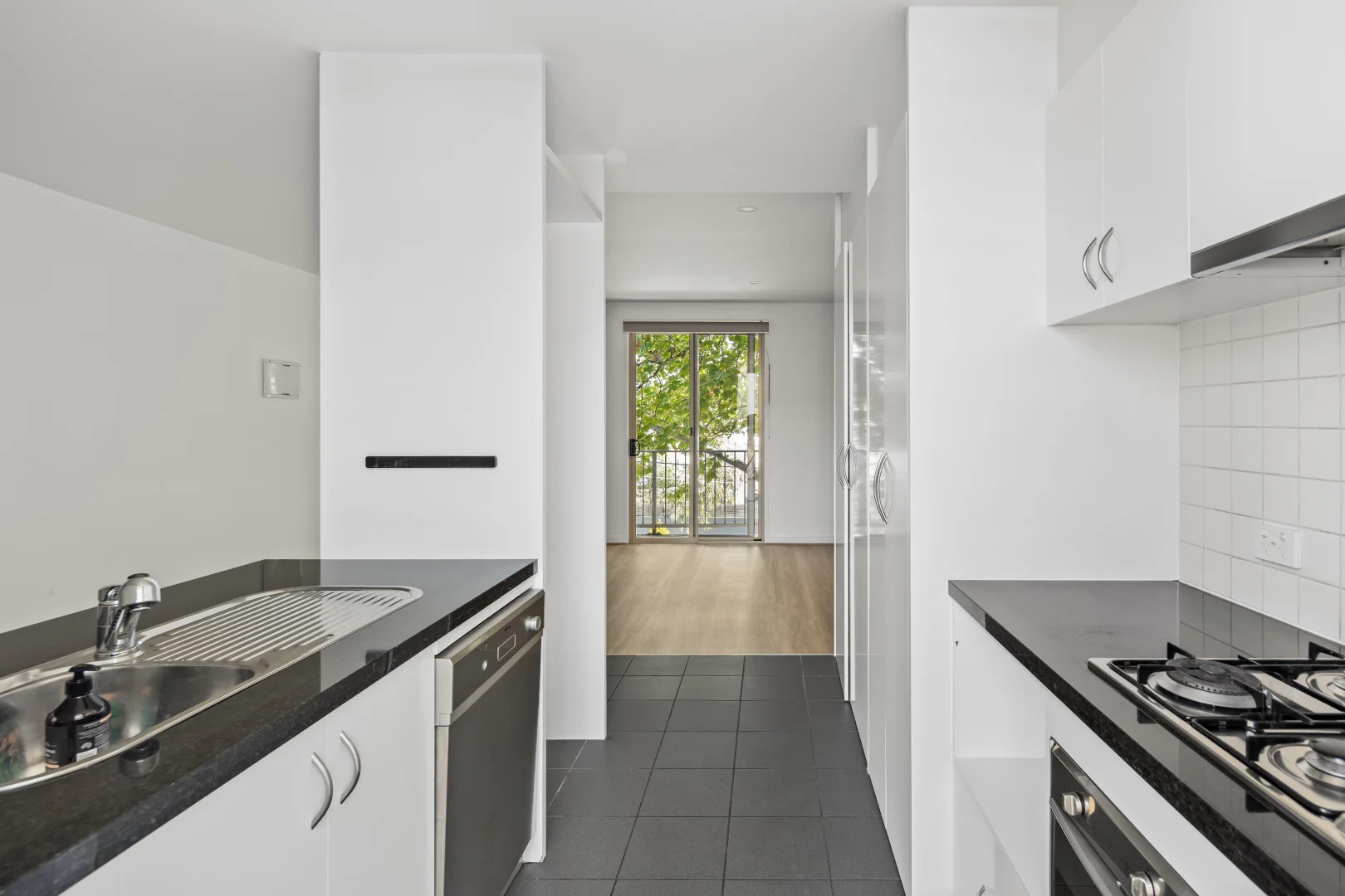 Additional image 5 of 2/80 Trenerry Crescent, Abbotsford VIC 3067
