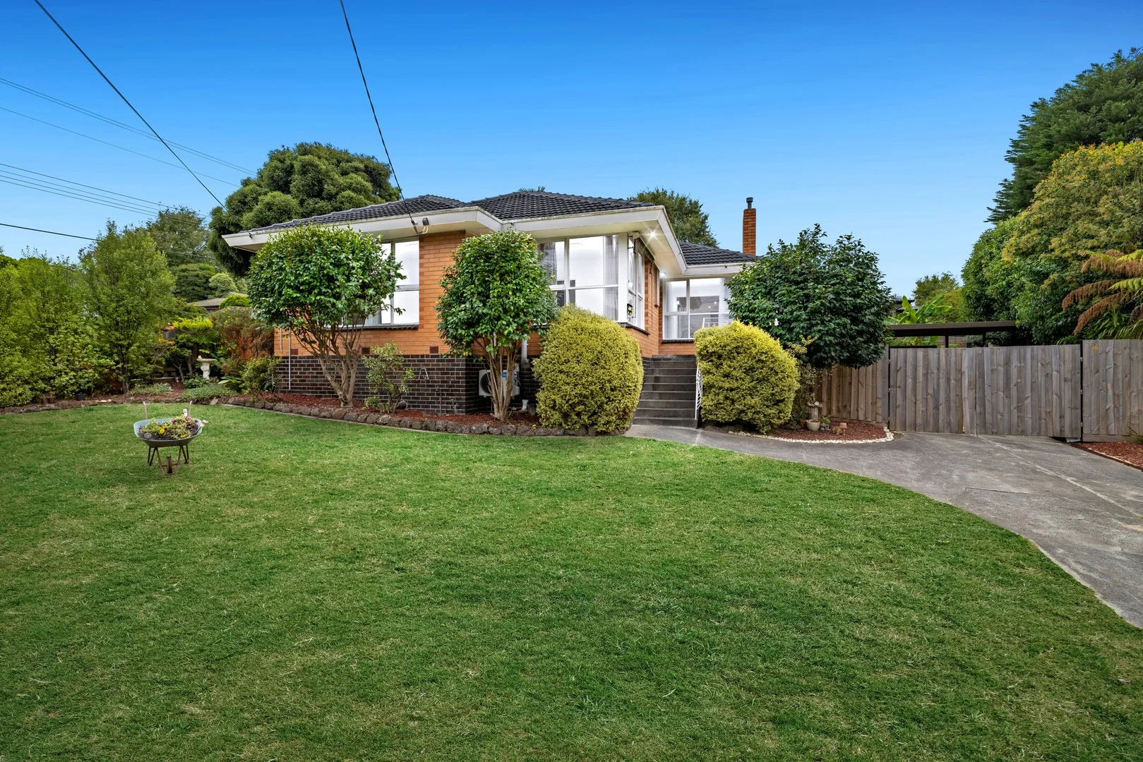 1 Yarran Grove, Bayswater VIC 3153