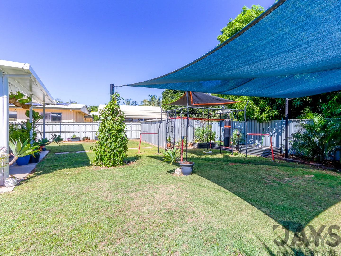 Additional image 10 of 28 Urquhart Street, Soldiers Hill QLD 4825