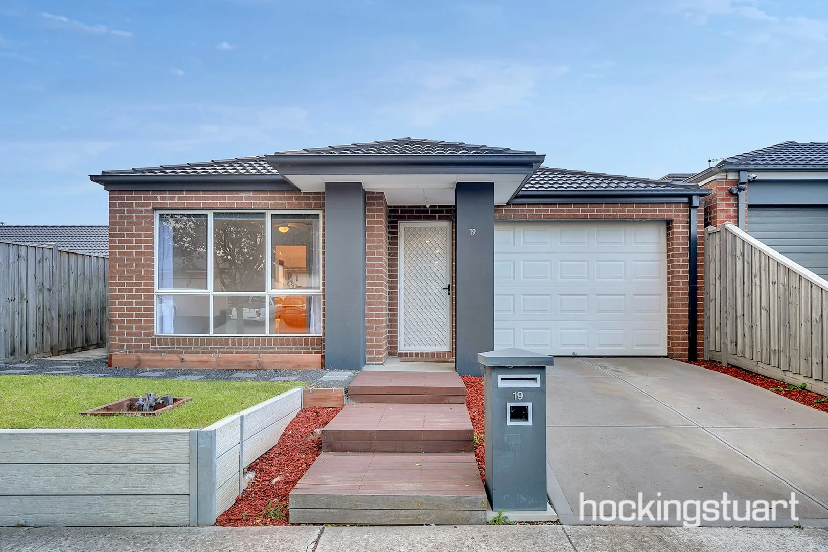 19 Hollington Drive, Mickleham VIC 3064