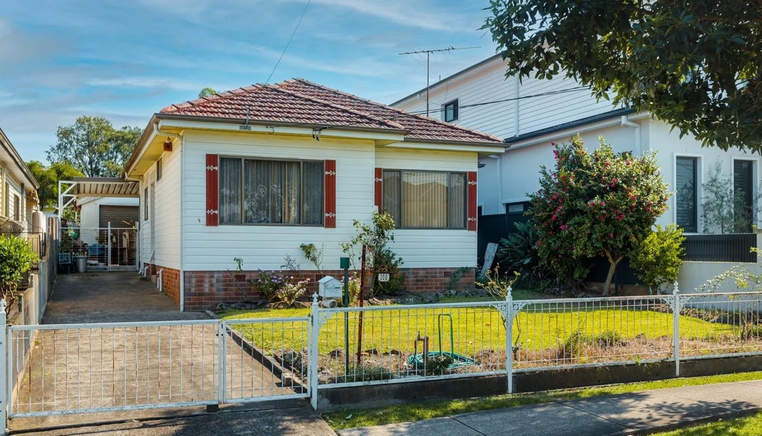 100 Highview Avenue, Greenacre NSW 2190