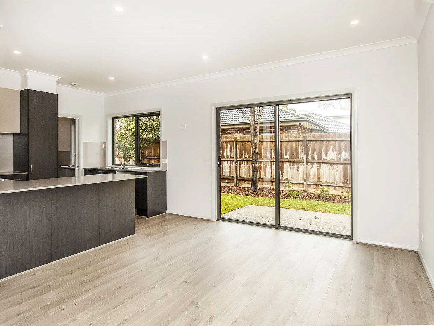 Additional image 3 of 1/2 Allaware Avenue, Croydon VIC 3136