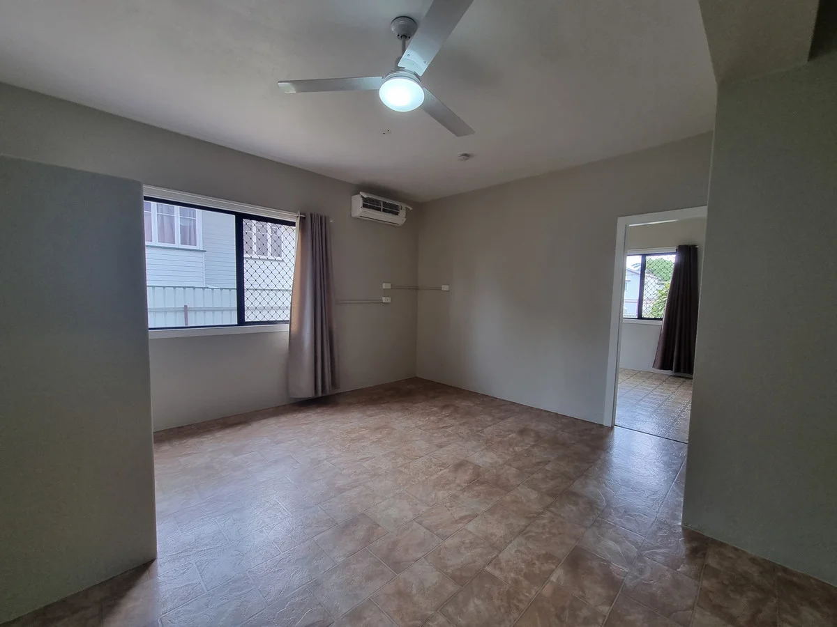 1/248 Walsh Street, Mareeba QLD 4880 photo 5
