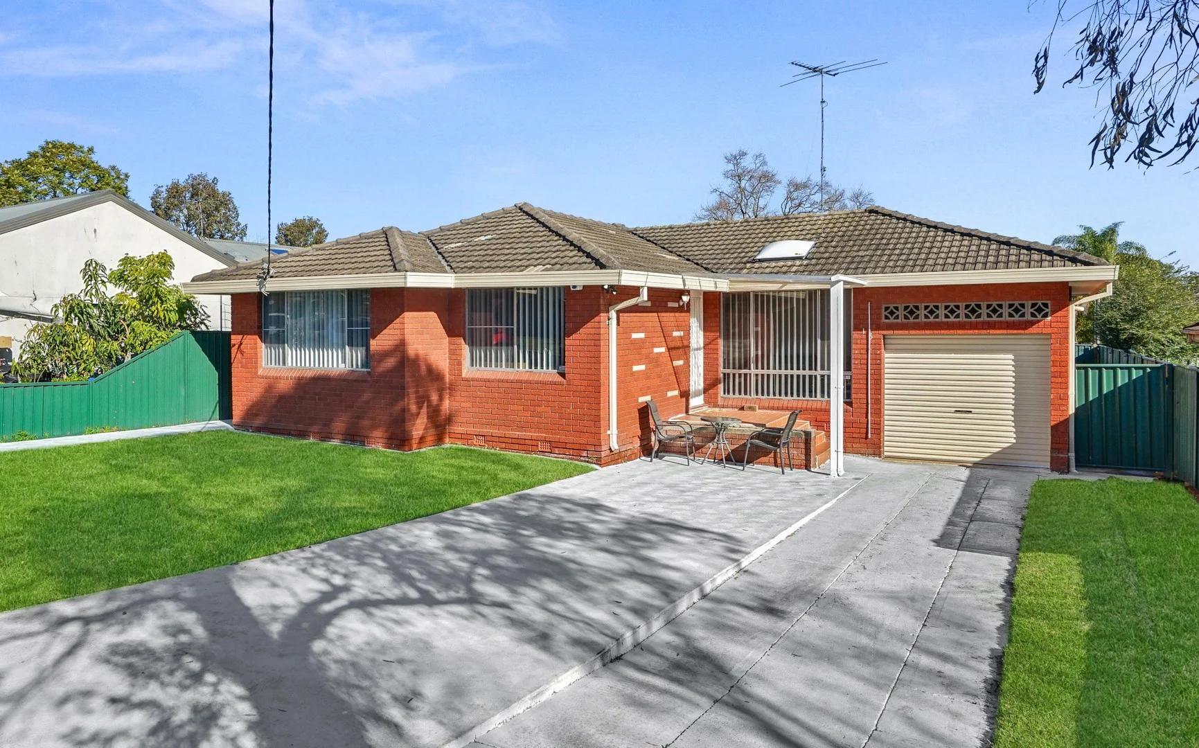 15 Wentworth Avenue, Glenfield NSW 2167