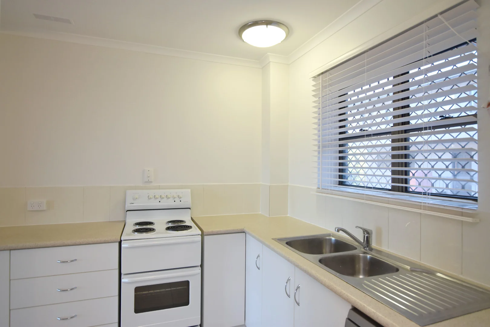 Additional image 3 of 13/83-85 Auckland Street, Gladstone Central QLD 4680