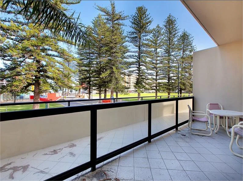4/17 Colley Terrace, Glenelg SA 5045