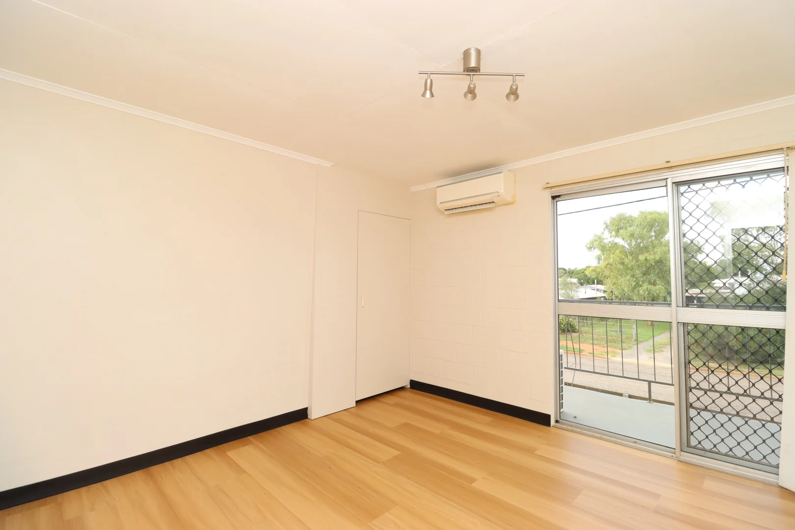 Additional image 6 of Unit 1/61 Joan Street, Mount Isa QLD 4825