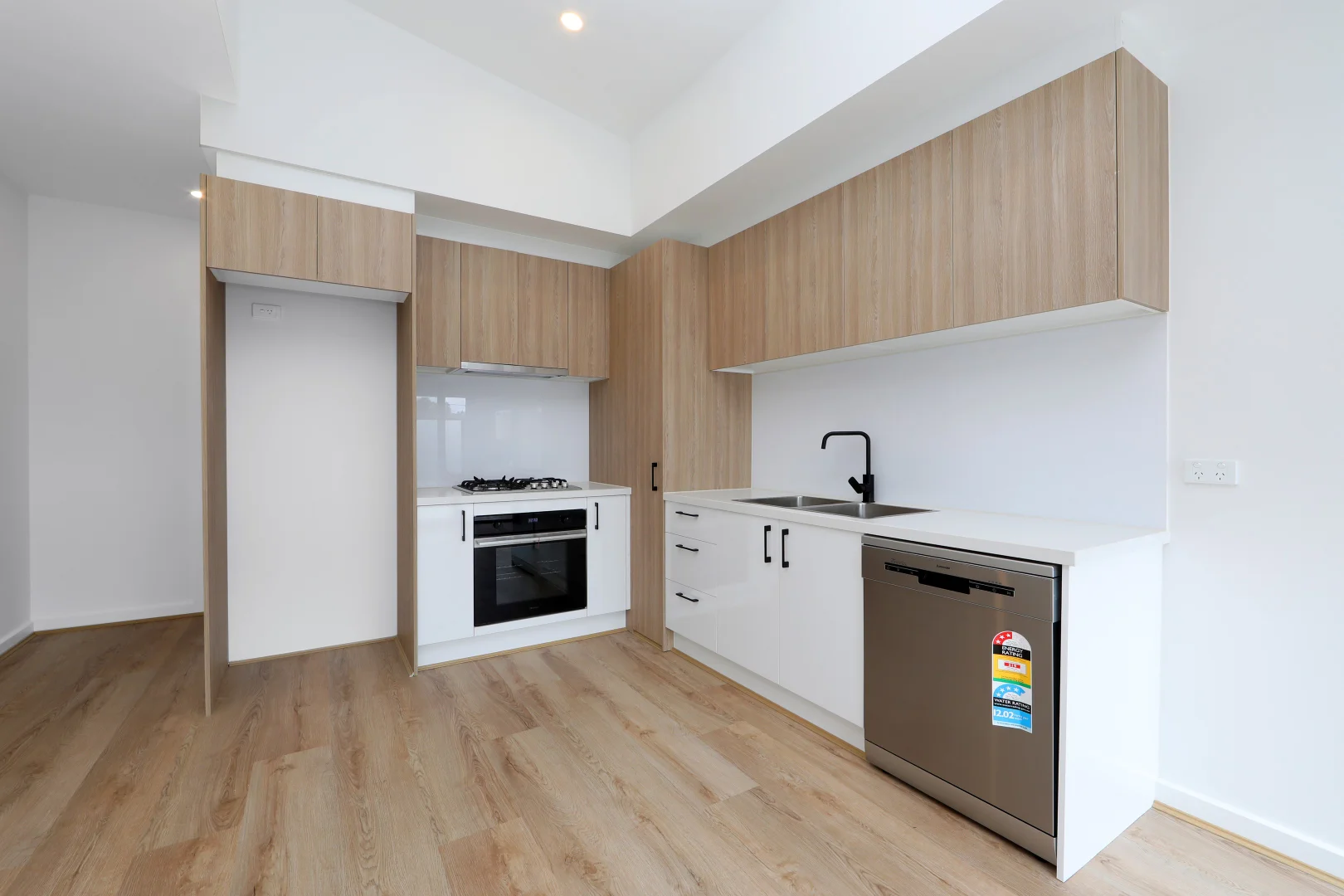 Additional image 5 of 2/650 Stud Road, Scoresby VIC 3179